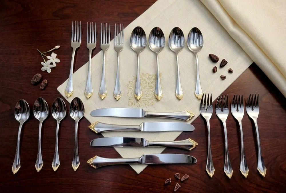Vtg Oneida Community Golden Affection Flatware Set Gold Stainless 20pc